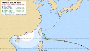アジアの台風15号の進路予想